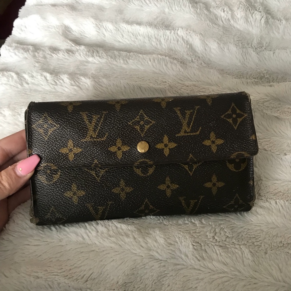 Louis Vuitton Monogram Sarah Trifold Long Wallet